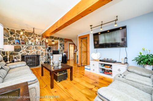 177 Ocean Ave, Middletown NJ 07748-5664 exterior