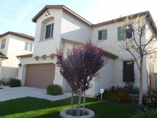 3440 Schneider Ave, Fresno, CA 93737-9273
