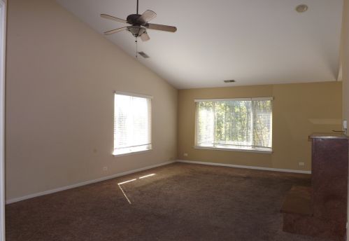 4369 Waters Edge Dr, Island Lake, IL 60042-8221