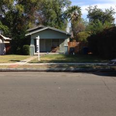 918 Thorne Ave, Fresno, CA 93728-3044