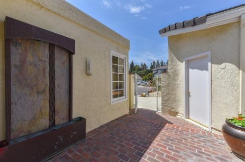 15 Sunrise, Irvine CA  92603-3719 exterior