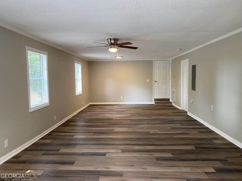 109 Sasser Dr, Bonaire, GA 31005-4156