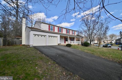 7592 Springfield Hills Dr, Springfield, VA 22153-3123