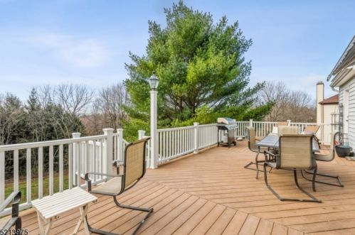 5 Colonial Ct, Dover NJ  07869-4133 exterior