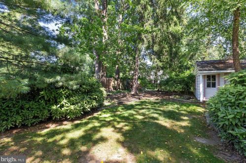 121 Ctr St, Haddonfield NJ 08033-1803 exterior