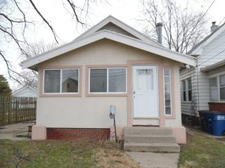 5926 Edgewater Dr, Toledo OH  43611-2477 exterior
