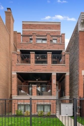 2333 Southport Ave, Chicago, IL 60614-3116