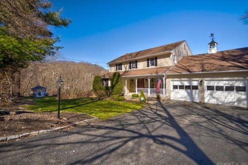 122 Antrim Rd, Coventry, CT 06238-1301
