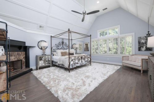 4711 Dudley Ln, Atlanta GA  30327-3330 exterior