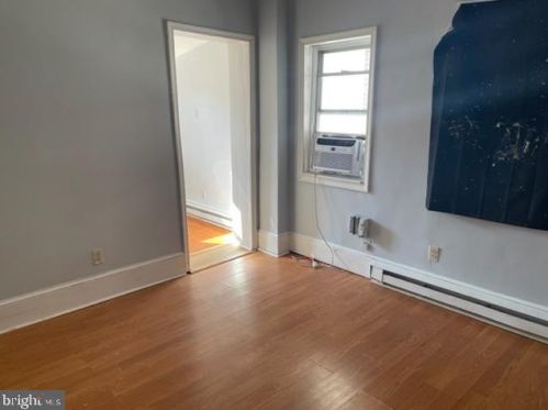 5252 Cedar Ave, Philadelphia PA  19143-1525 exterior
