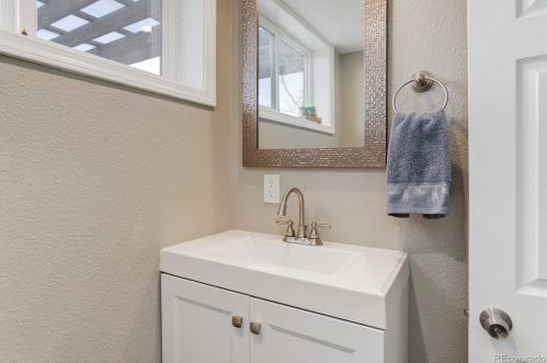 10101 9 Dr, Aurora CO 80215-5766 exterior