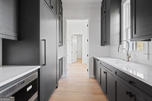 695 Moores Mill Rd, Atlanta GA  30327-0015 exterior