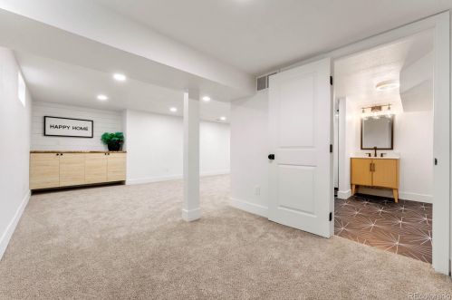 4841 Clarkson St, Englewood CO  80113-6939 exterior