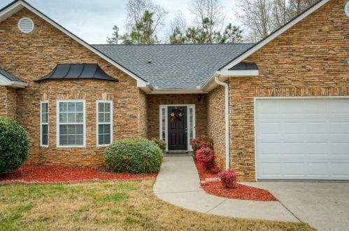 105 Brookhaven Dr, Villa Rica, GA 30180-7054