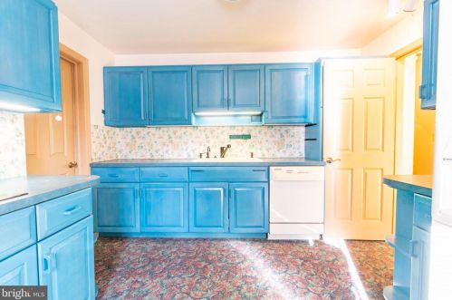 36 Nelson Ridge Rd, Princeton NJ  08540-7436 exterior