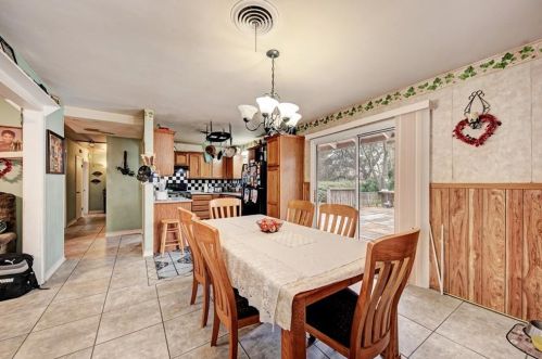 1617 Ashberry Dr, Austin TX  78723-1106 exterior