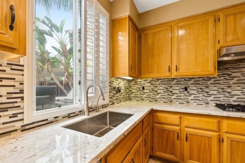 4222 Pondhill Ct, Riverside CA  92505-3464 exterior