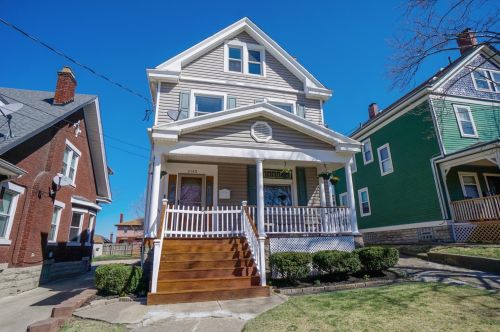 2140 Feldman Ave, Cincinnati, OH 45212-1556