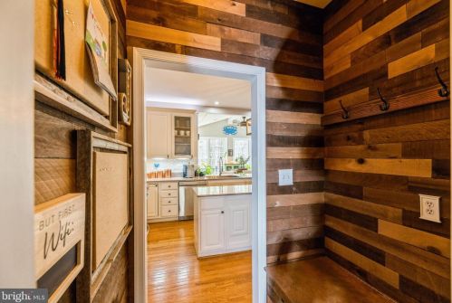 9101 Morla Woods Pl, Nokesville, VA 20181-3355