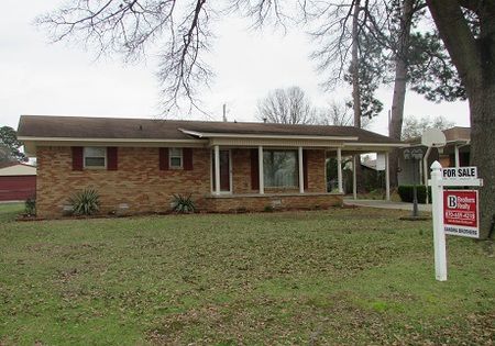 1703 Strait Pl, Farelly Lake, AR 72160-5723