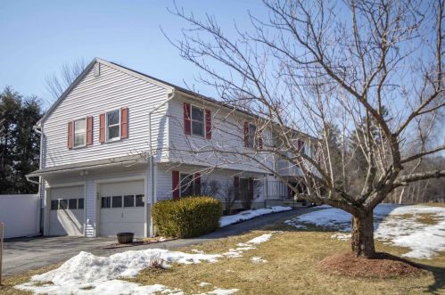 5 Towne Dr, Derry, NH 03038-4207