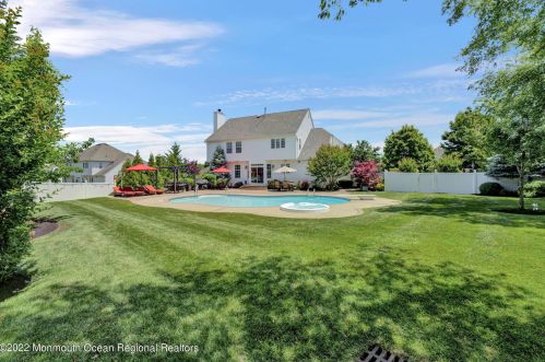 49 Maidenstone Dr, Tinton Falls NJ 07712-3780 exterior