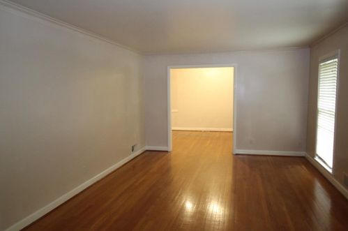 4690 Huntley Dr, Atlanta GA  30342-2728 exterior