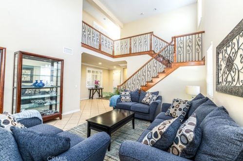 16352 Sierra Heights Dr, Riverside CA  92503-8457 exterior