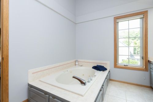 12566 Dover Dr, Saint Paul MN  55124-5238 exterior