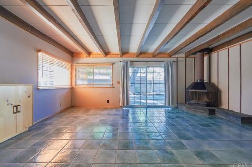 3440 Mono Dr, Riverside CA  92506-2118 exterior