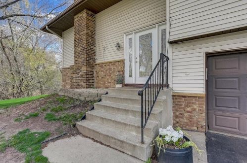 1681 Hickory Hill Dr, Saint Paul MN  55122-2527 exterior