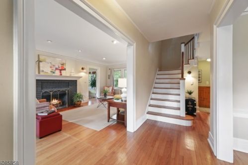 20 Glenridge Pkwy, Montclair, NJ 07042-5008