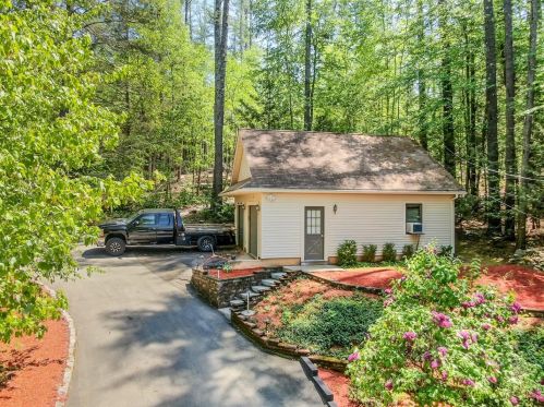 70 Barderry Ln, Nottingham, NH