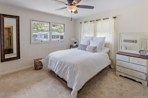 2907 Nihi St, Honolulu, HI 96819-3841