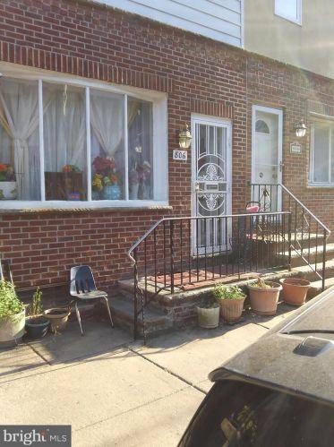 806 Fitzwater St, Philadelphia, PA 19147-2808