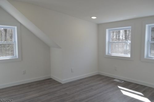 10 Fairfield Ave, Warren NJ  07059-5706 exterior