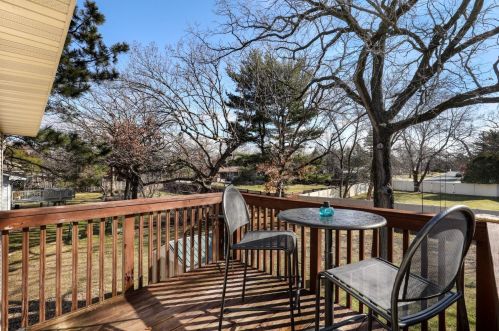 5490 Carlson Rd, Saint Paul MN  55126-1216 exterior