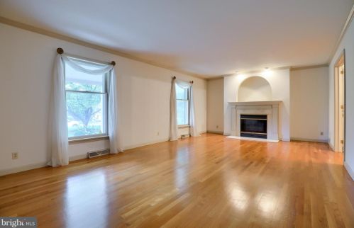 1455 Country Club Dr, Lancaster PA  17601-5211 exterior