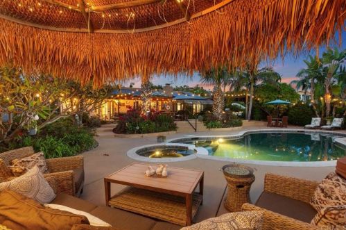 3433 Royal Rd, Vista CA  92084-6616 exterior