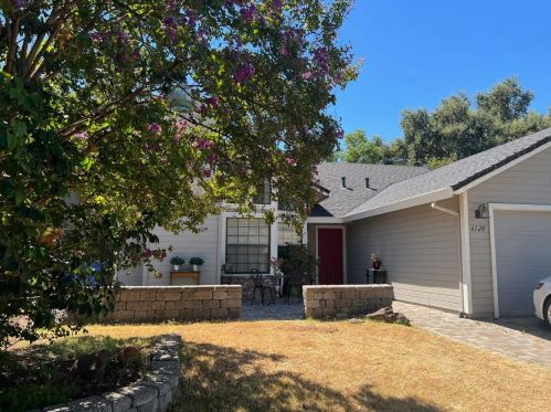 6120 Pine Vista Way, Elk Grove, CA 95758-4206