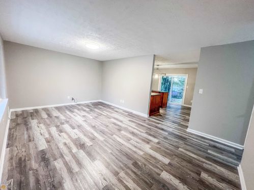 3267 Creekwood Dr, Rex GA 30273-2117 exterior