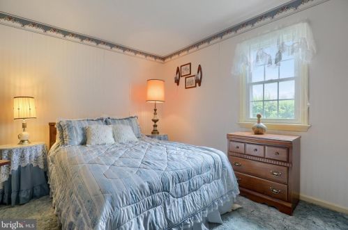 1542 Jefferson Ct, Lancaster PA  17602-1244 exterior