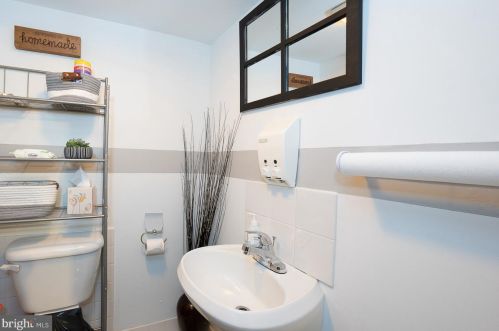 5726 12 St, Philadelphia PA 19141-4111 exterior