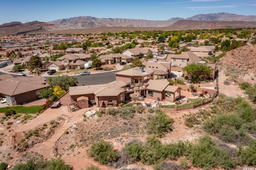485 Praya Dr, Kayenta UT exterior