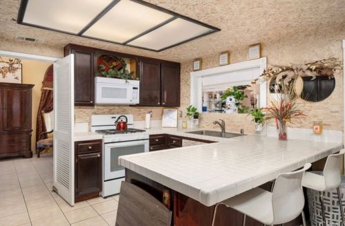 9031 Marmalade Ct, Riverside CA  92508-6227 exterior