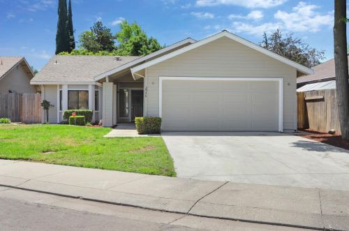 2946 Moss Creek Ct, Stockton, CA 95219-8019