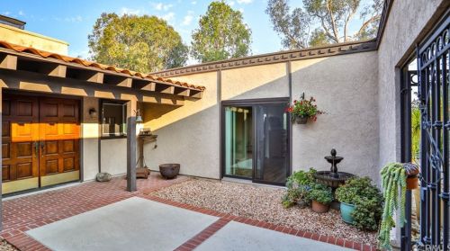 4771 Live Oak Canyon Rd, La Verne, CA 91750-2319