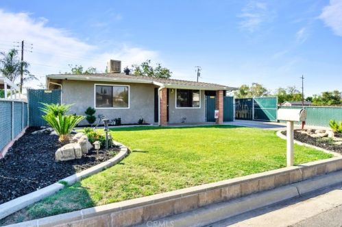 1212 Lincoln Ave, Madera, CA 93638-2262