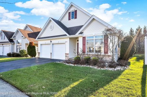 78 Londonberry Dr, Holmdel Village, NJ 07733-3103