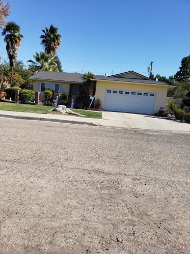 1029 Fir Ave, Dos Palos, CA 93620-2021